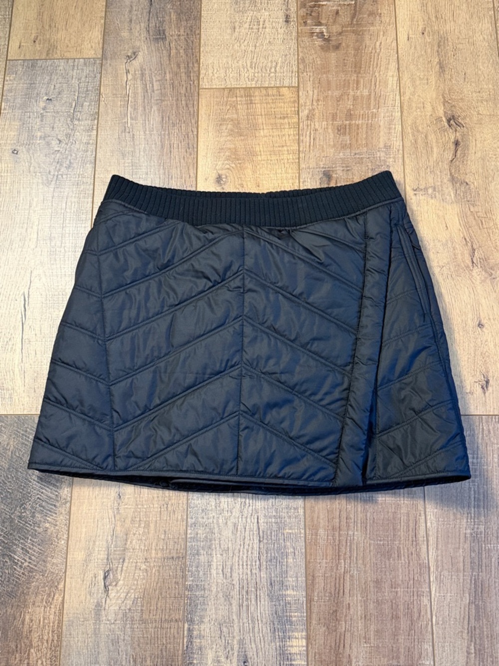 prAna Diva Wrap Quilted Fleece Lined Black Skirt Size XL - Picture 2 of 12